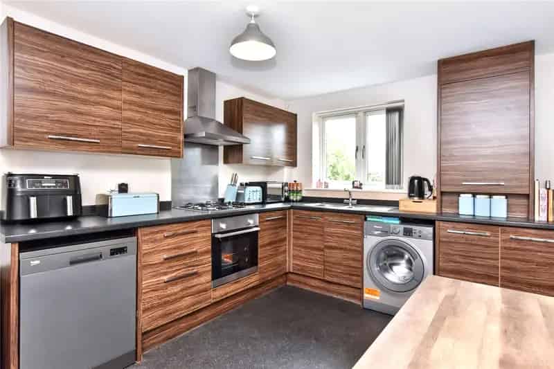 2 Bed 2 Bath Apartment Bramley Leeds