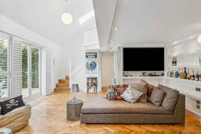 Link-detached house for sale in Redcliffe Gardens, London SW10