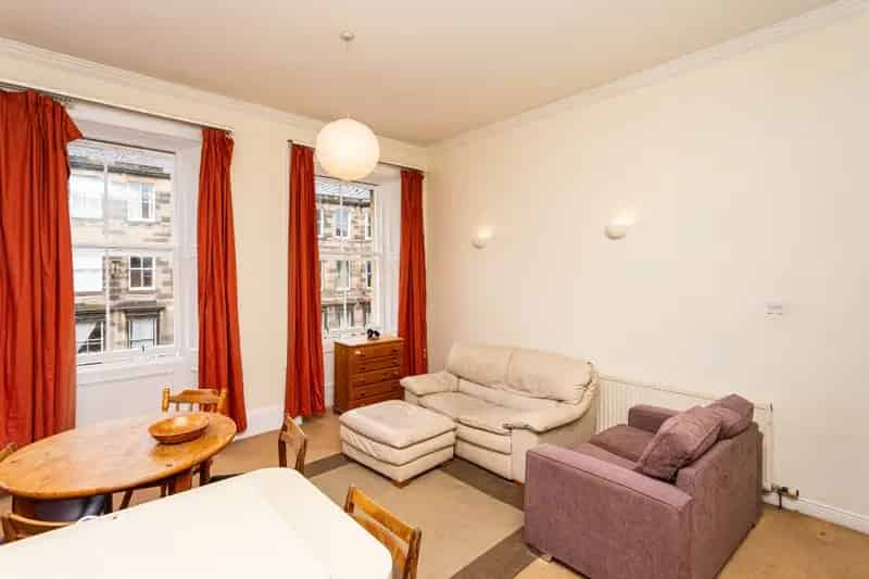2 Bedroom Flat to Rent in Newington Edinburgh
