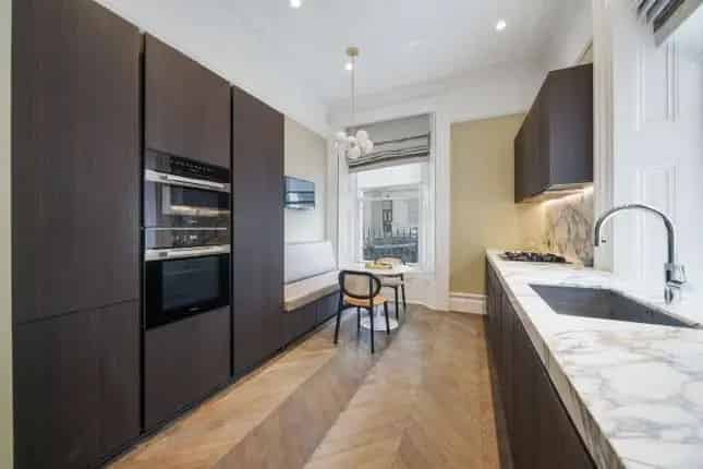 Luxury Apartment for Sale in Craven Hill Gardens W2