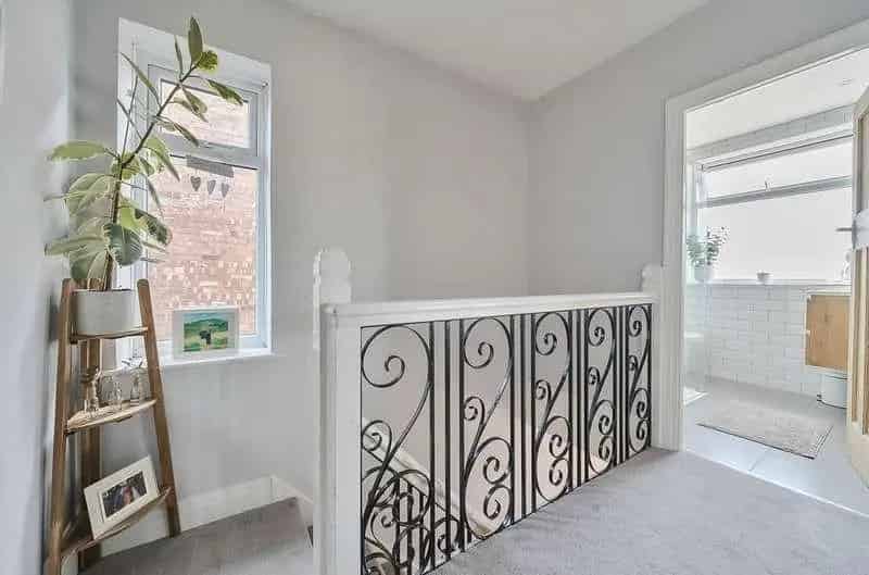 3 Bed Semi-Detached House for Sale in Dunstable