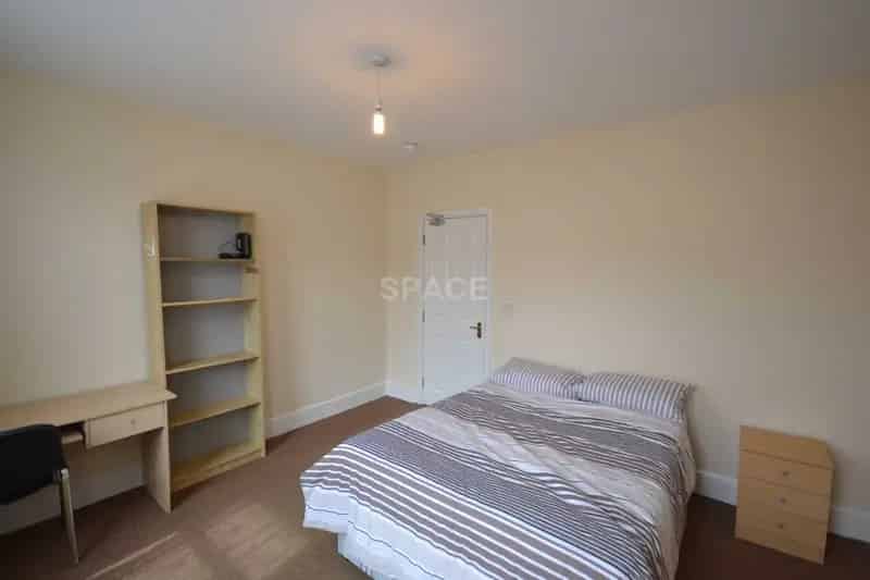 6 Bedroom House Share Near Reading University