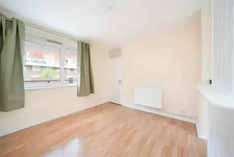 3 Bedroom Flat 70m² near Plumstead Station London