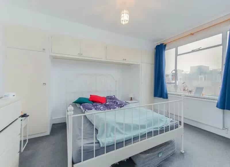 2 Bed Apartment Regents Park Top Floor