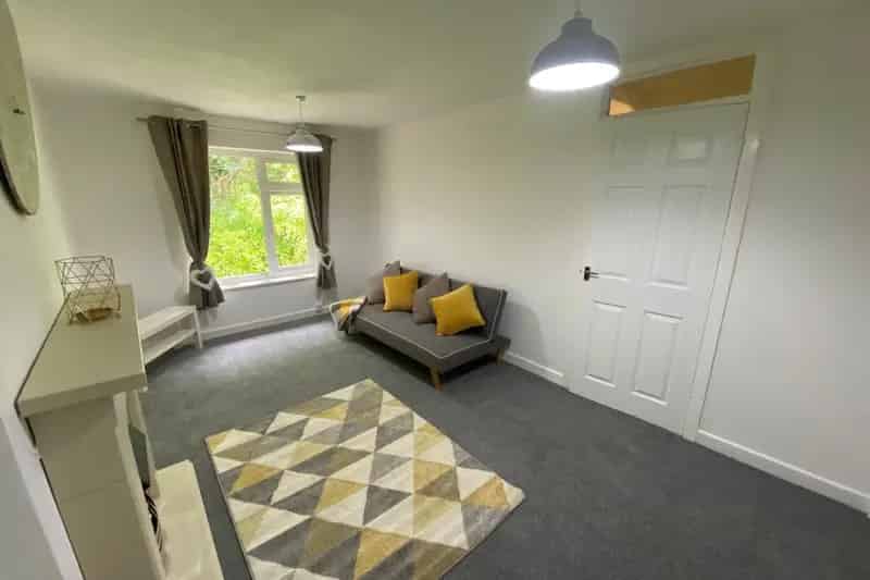Stylish One Bedroom Flat Middleton Near City Centre Parking