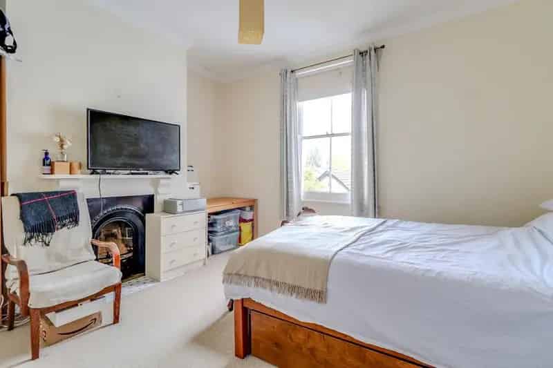5 Bedroom Property for Sale