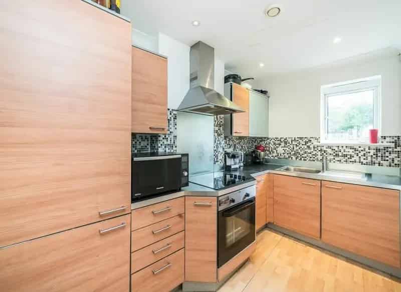 Flat For Sale , Princes Way, London, England