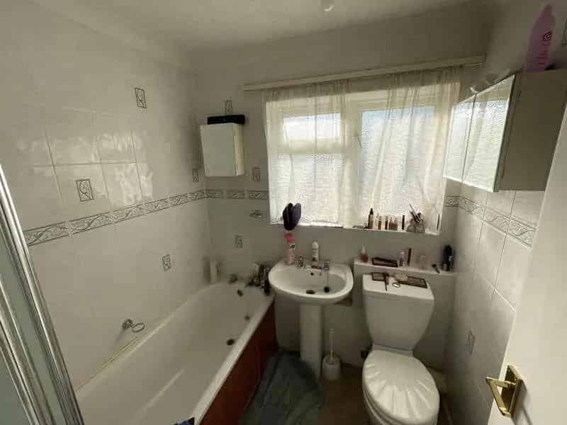 1 Bed Flat for Sale No Onward Chain South West Ipswich