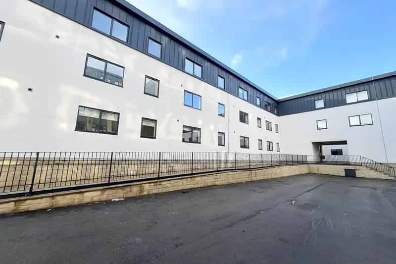 Brand New Furnished One Bedroom Apartment Zero Deposit Available