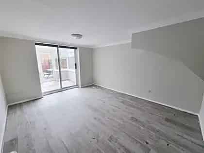 2 Bedroom House 84m2 Cardiff Modern Shower Room Conservatory