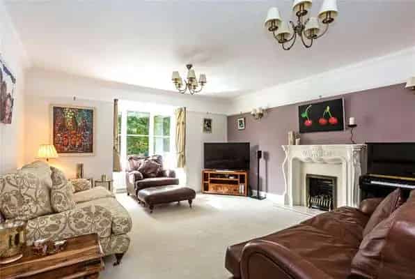 Family Home in Rural Aley Green