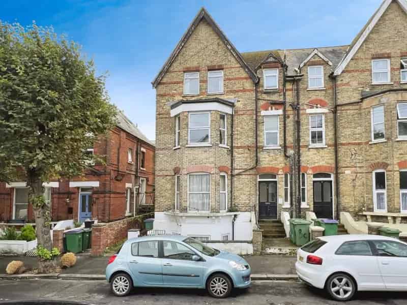 1 bedroom Flat
 For Sale