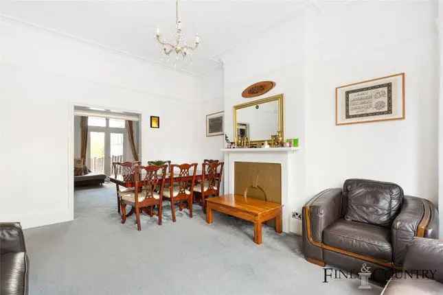 8 Bedroom Semi-Detached House Brondesbury Park London NW2