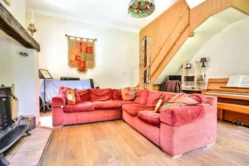 5 Bed House for Sale in Broadstone