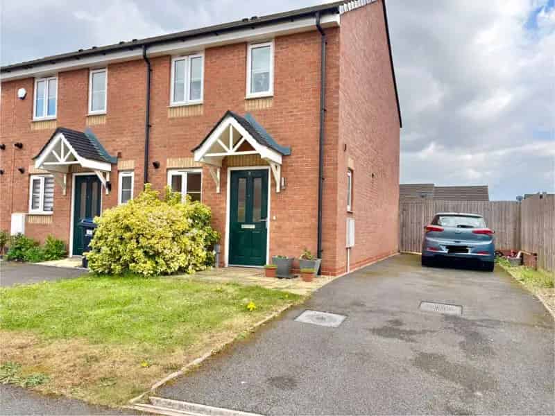 2 Bedroom End Terrace House to Rent