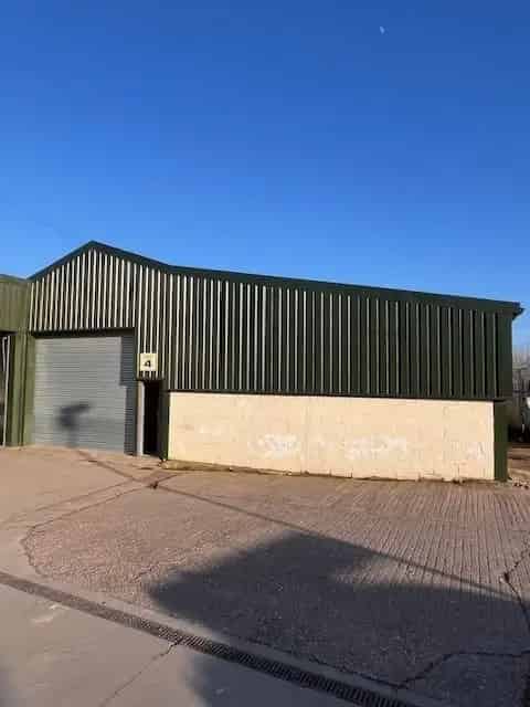 Industrial Warehouse Unit For Lease