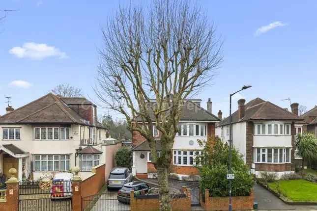 5-6 Bedroom Detached House Brondesbury Park NW2