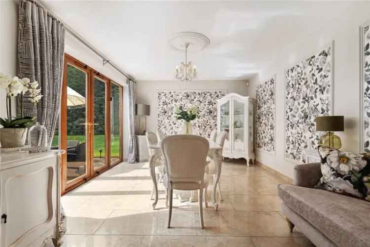 House For Sale in Leeds, England