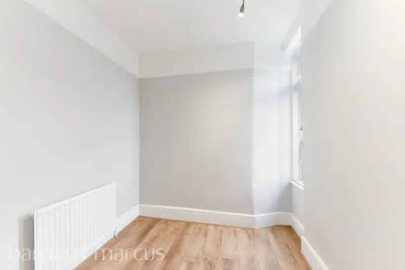 1.5 Bedroom Flat Muswell Hill Broadway London