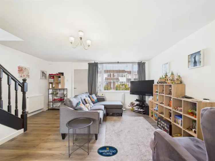 3 Bedroom Terraced House to Rent - Family Home Near Hospital and Motorway