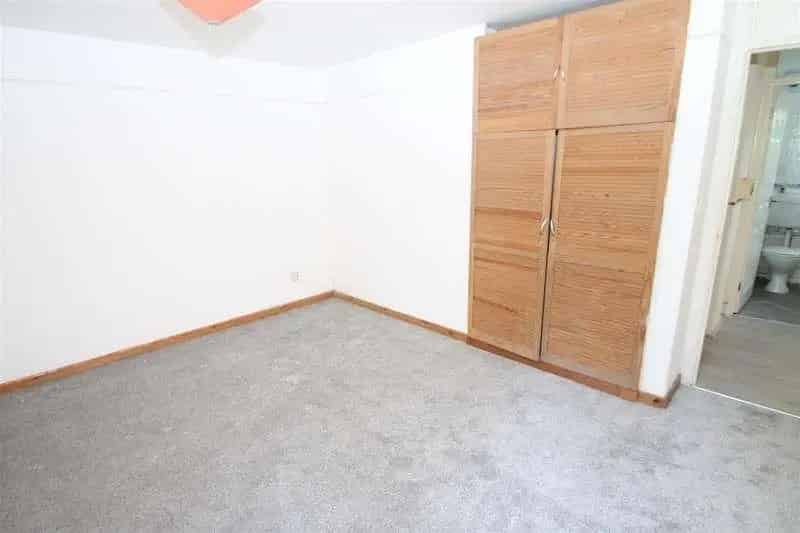 2 Bed Flat for Sale First Time Buyers Landlords