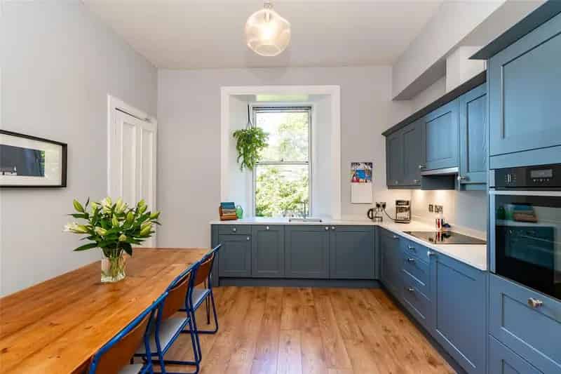 2 Bedroom Apartment for Sale in Edinburgh