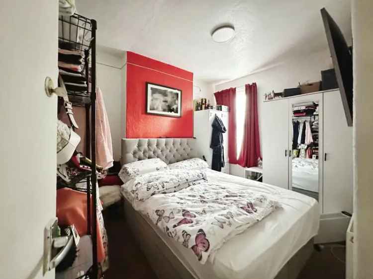 3 Bedroom Flat for Sale in London E16