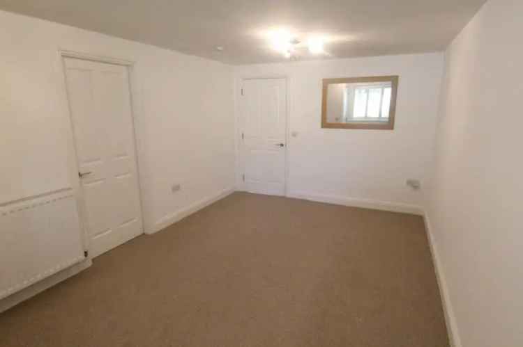 2 Bedroom Flat for Sale Goostrey Cheshire CW4