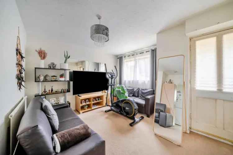 2-Bedroom House Near Canary Wharf - Chain Free