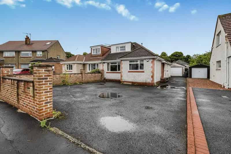 3 Bedroom Semi Detached Bungalow For Sale