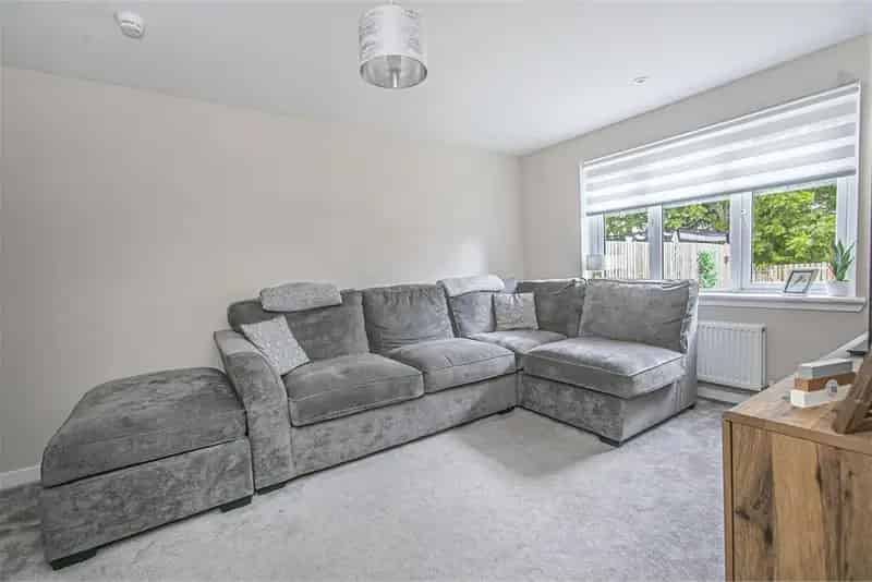 3 Bed Detached House with 1 Reception Room