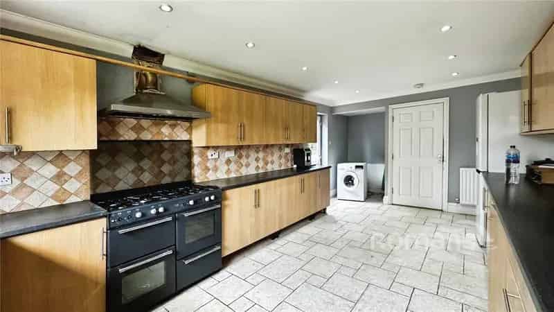 9 Bedroom HMO Detached House For Sale