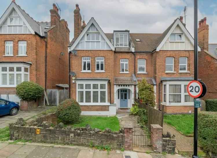 2-Bedroom Garden Flat Highgate Modern Open Plan Near Tube