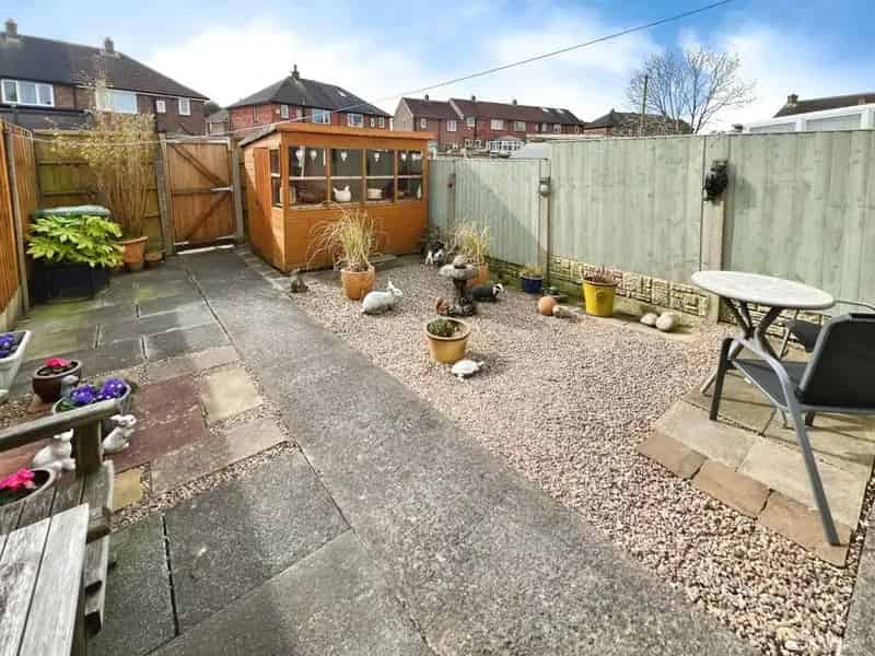 3 Bedroom Mid Terrace House Wigan