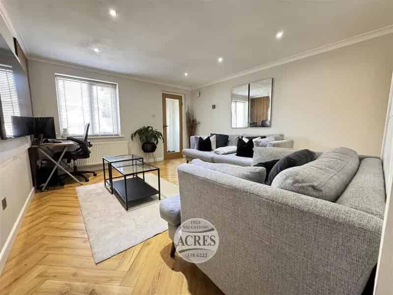 2 Bedroom Semi-Detached House for Sale