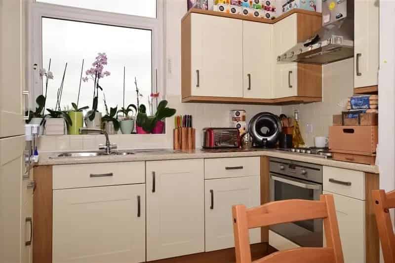 2 bedroom flat for sale