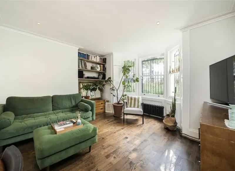 2-Bed Period Conversion Brockley Conservation Area Freehold Share