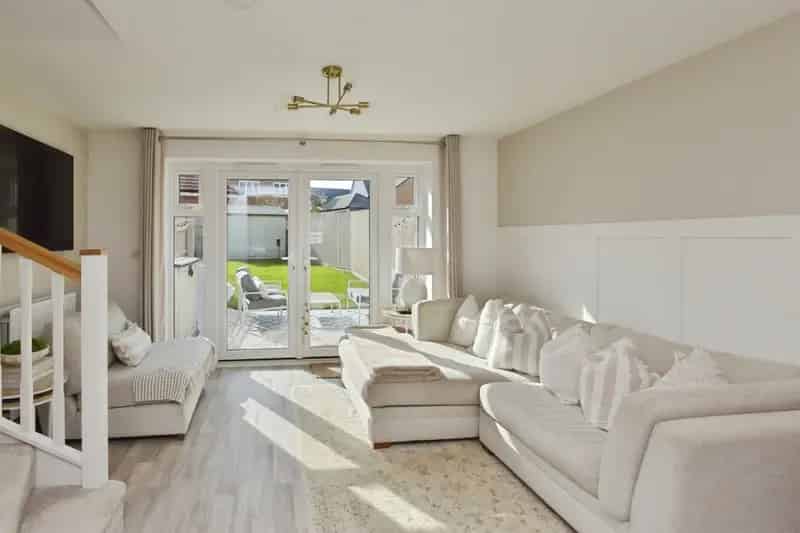 2 Bed Mid Terrace House in Whitehouse Milton Keynes