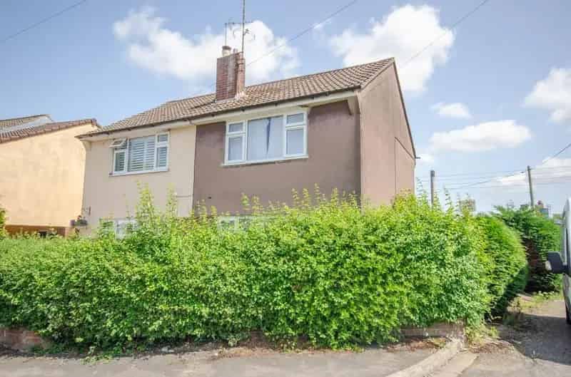 2 Bedroom Semi-Detached House For Sale No Chain