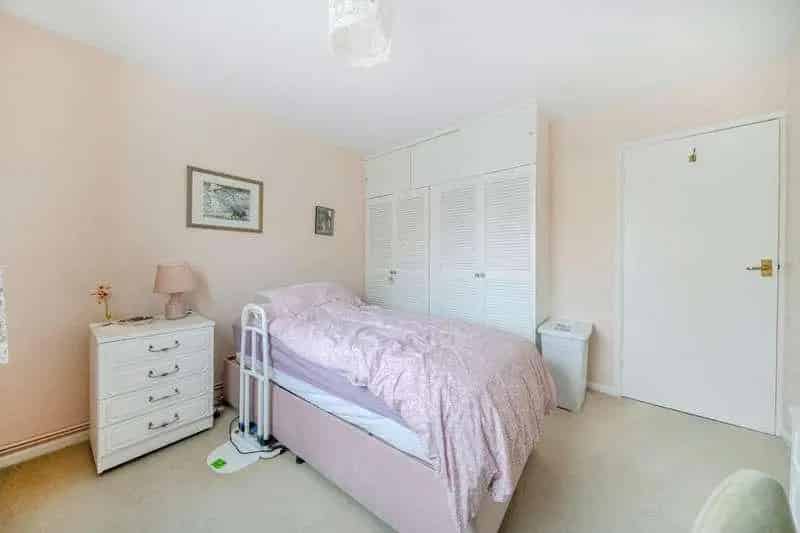 2 Bed Flat for Sale Drayton Portsmouth First Time Buyers Investors