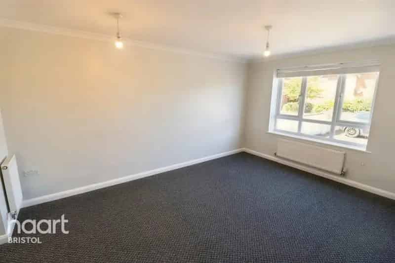 1 Bedroom Ground Floor Apartment Downend Bristol