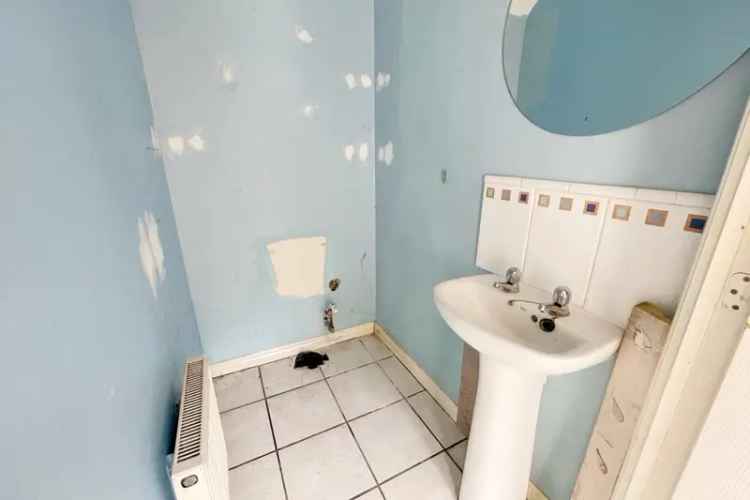 3-4 Bed House with Parking Garden and 2 En-Suites