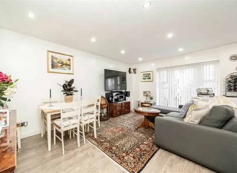 Modern One Bedroom Apartment near Brent Cross