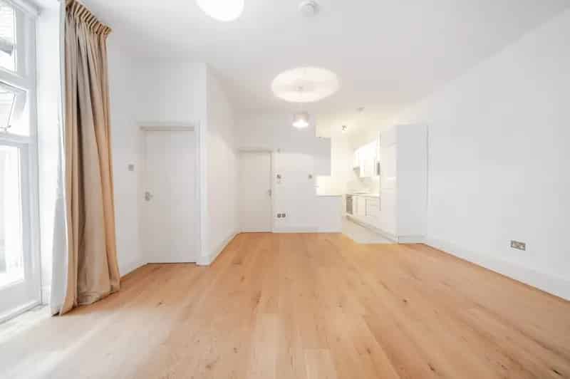 1 Bedroom Flat for Sale in Kensington Palace Gate