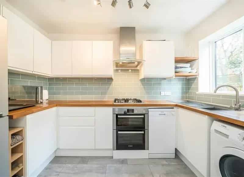 Two-Bedroom Ground Floor Maisonette near Lee Station