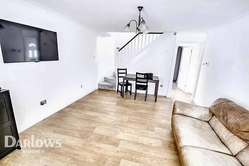 2 Bedroom Semi-Detached House for Sale in St Mellons