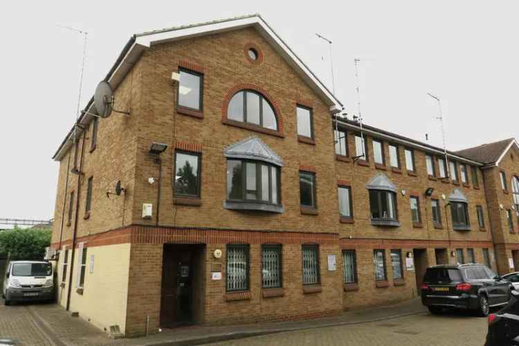 3000 Sqft Refurbished Office Building Near North Harrow Station