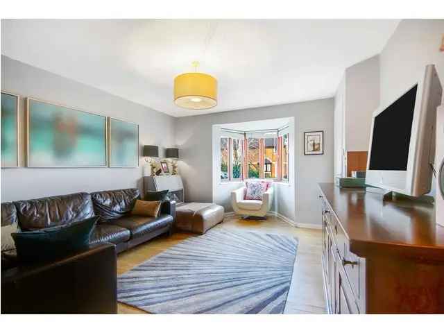 3 bedroom end-terraced house for sale