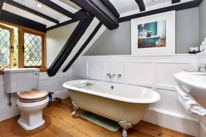 6 Bed Historic House with Detached Annexe For Sale