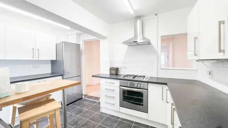 3 Bedroom Victorian House To Let